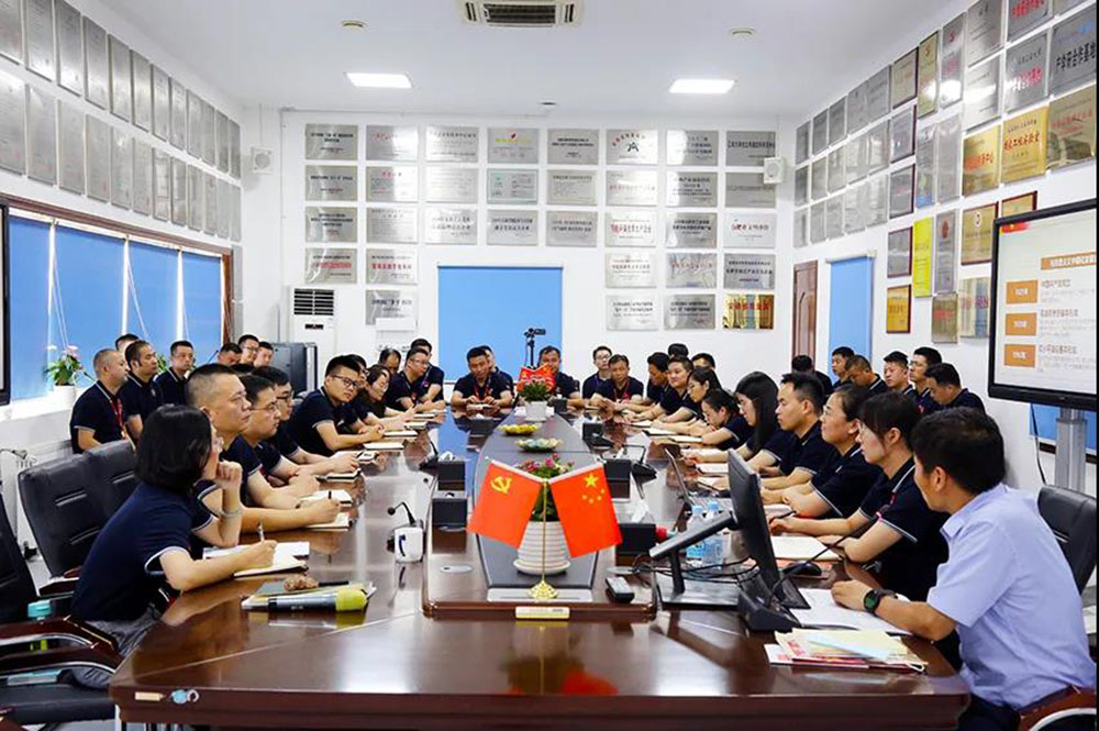 Canlı bir Yuanchen partisi sınıfı